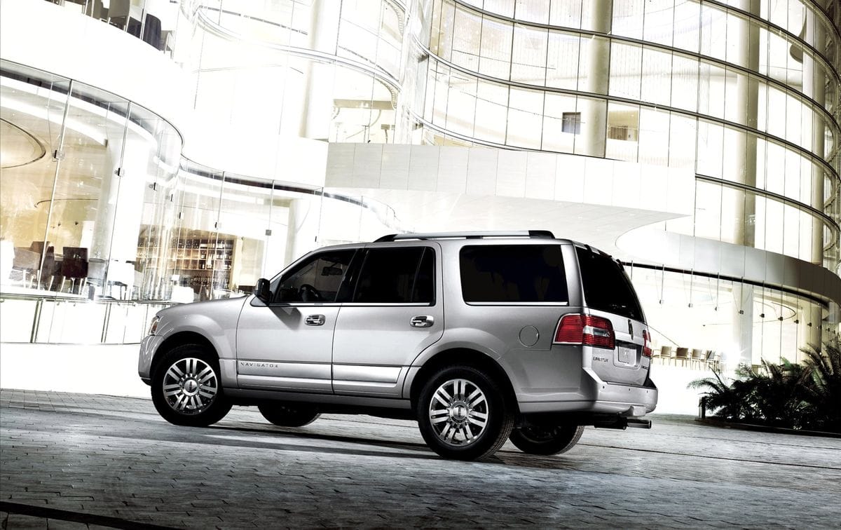 Lincoln navigator размеры