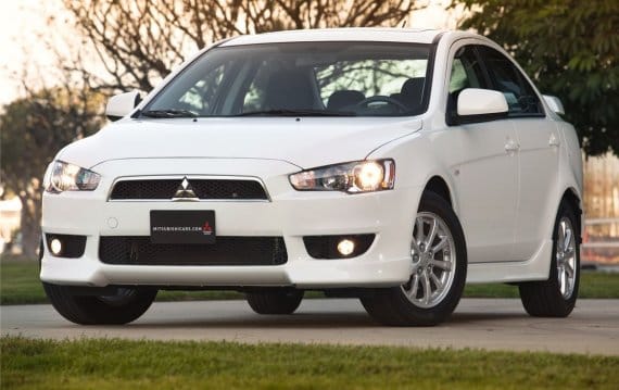 Mitsubishi Lancer ES 2011