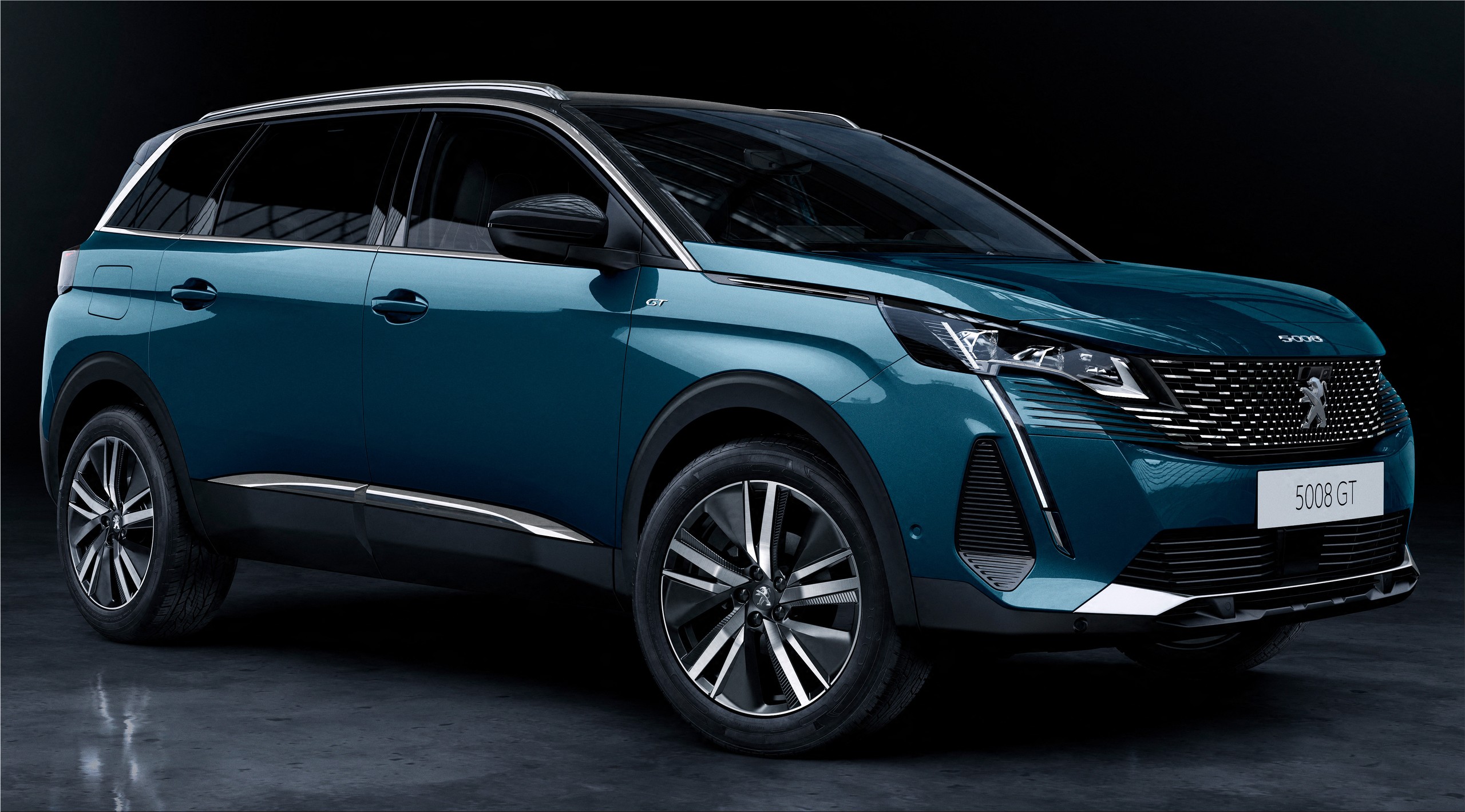 The new Peugeot 5008 SUV offers space for seven people Spare Wheel