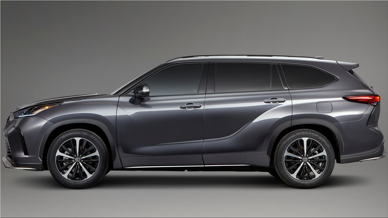 The new 2021 Toyota Highlander XSE at Chicago Auto Show