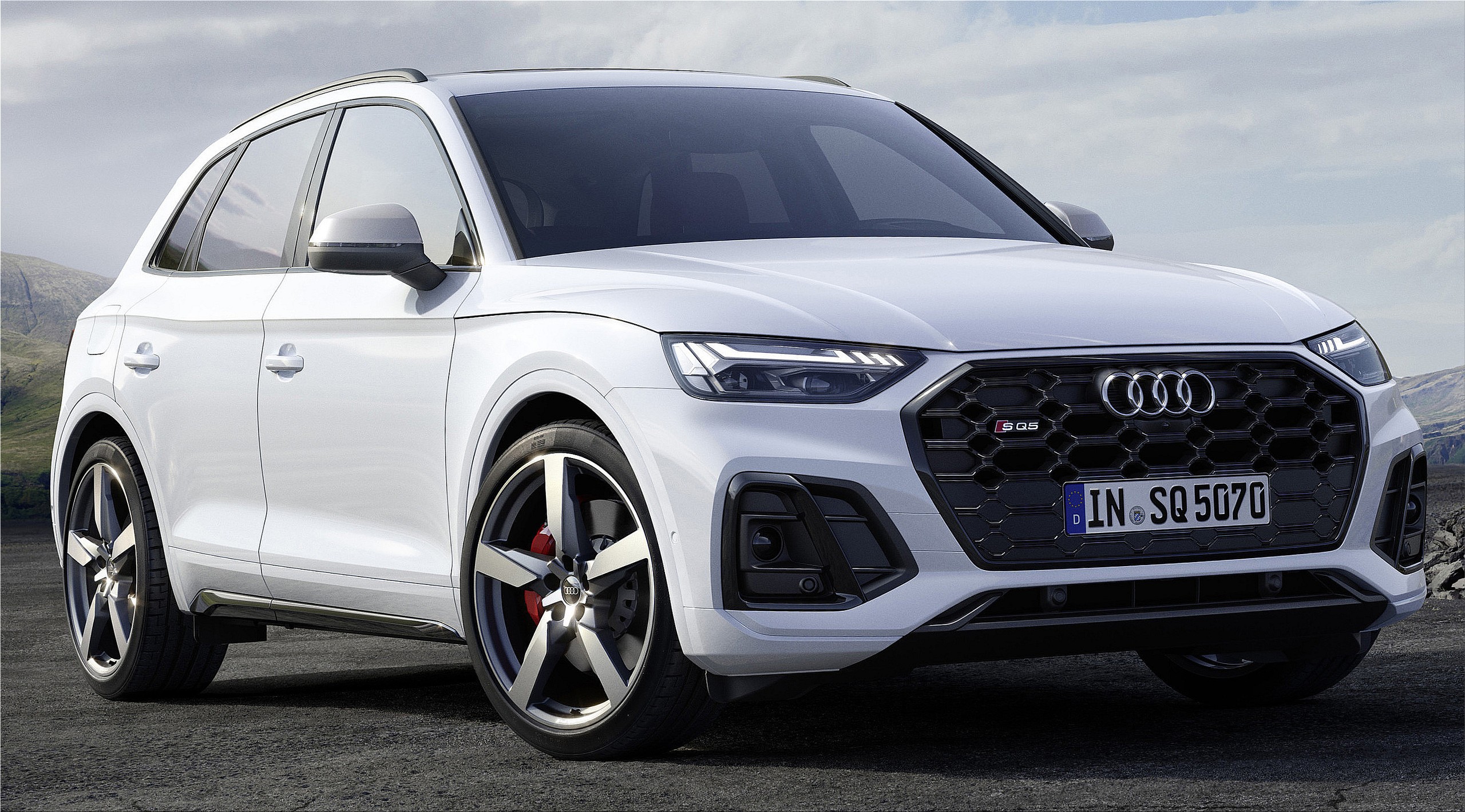 The new Audi SQ5 TDI with 341 hp and 48V mildhybrid system Spare Wheel