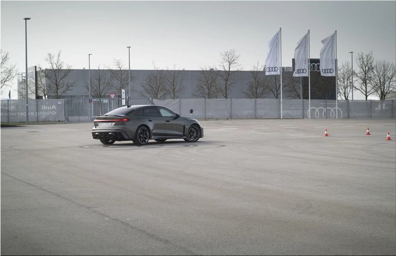Audi RS 5 Hybrid