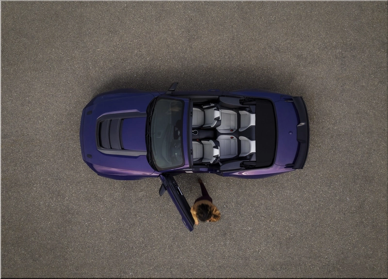 Ford Mustang Dark Horse SC Convertible