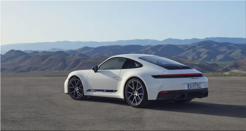 2025 Porsche 911 Carrera T