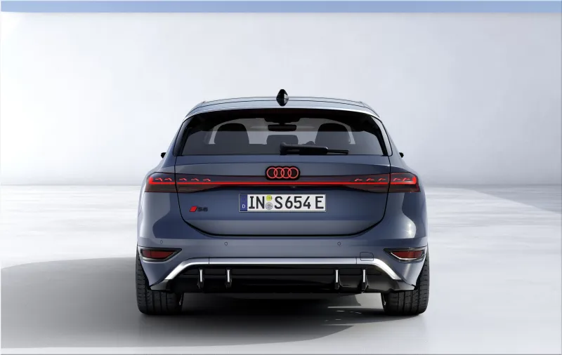 Audi S6 Avant e-tron