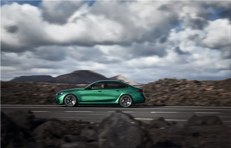 2025 BMW M5