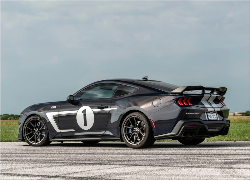 Hennessey H850 Mustang Dark Horse