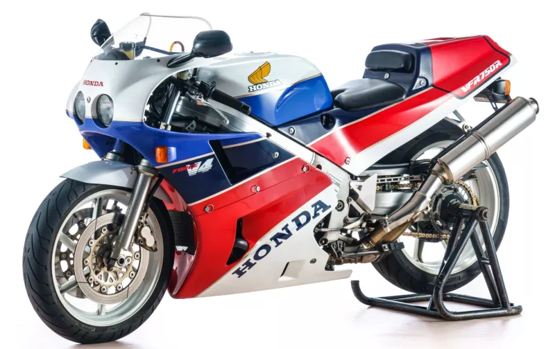 Honda RC 30 - VFR 750 R 1988