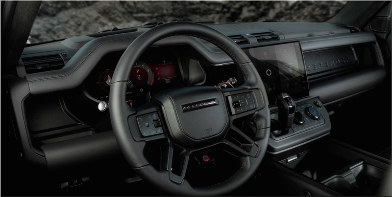 Land Rover Defender OCTA Black