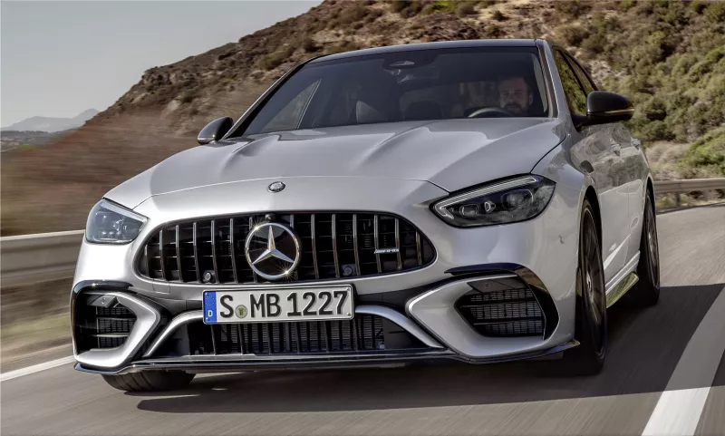  Mercedes-AMG C 63 SE PERFORMANCE