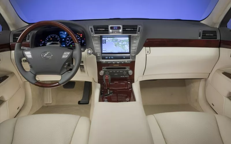 Lexus LS 460
