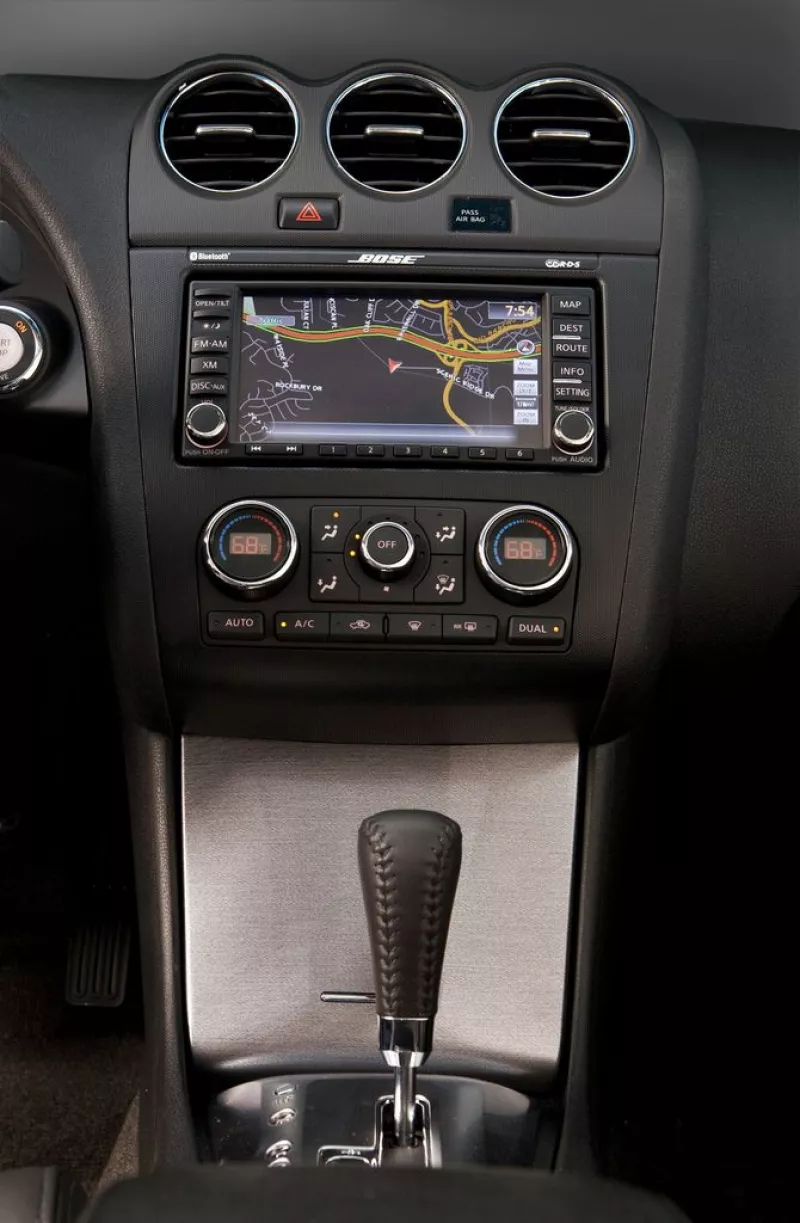 Nissan Altima interior
