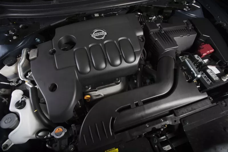 Nissan Altima engine