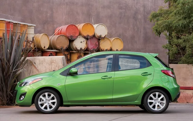 MAZDA 2