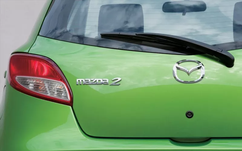 MAZDA2