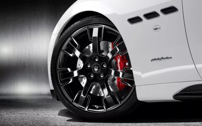 Maserati GranTurismo S MC Sport Line
