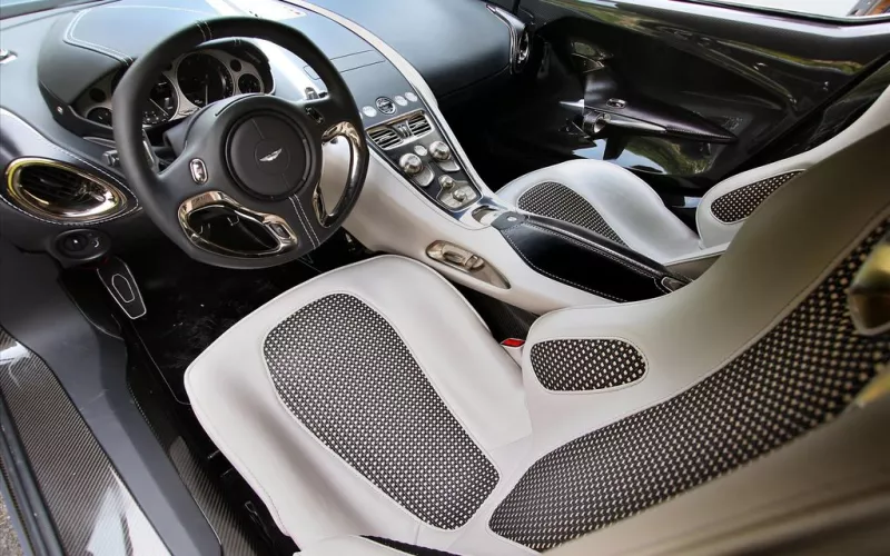 Aston Martin One 77