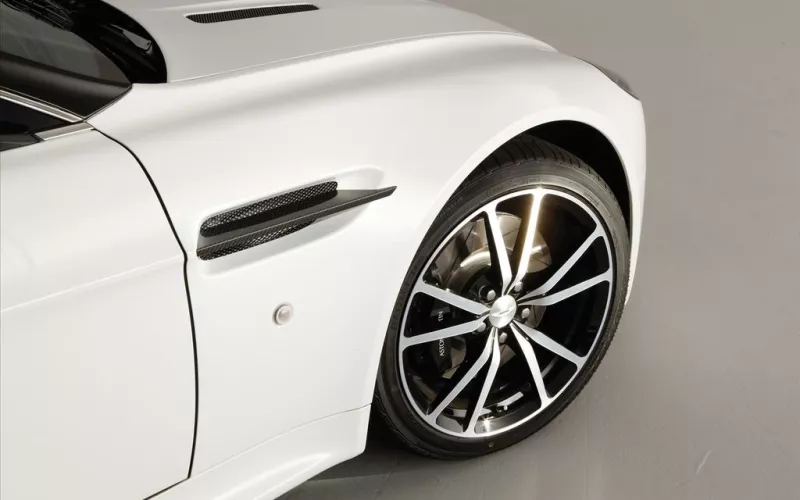 Aston Martin V8 Vantage N420
