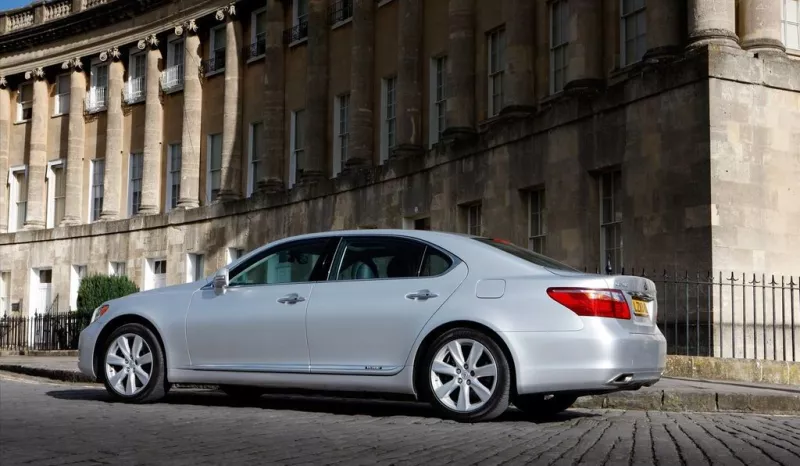 Lexus LS 600H