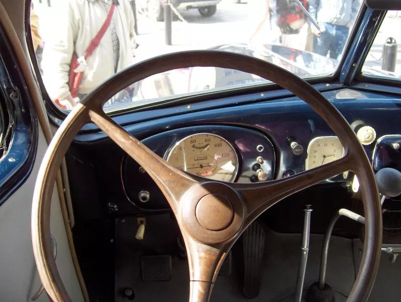 Volvo PV36
