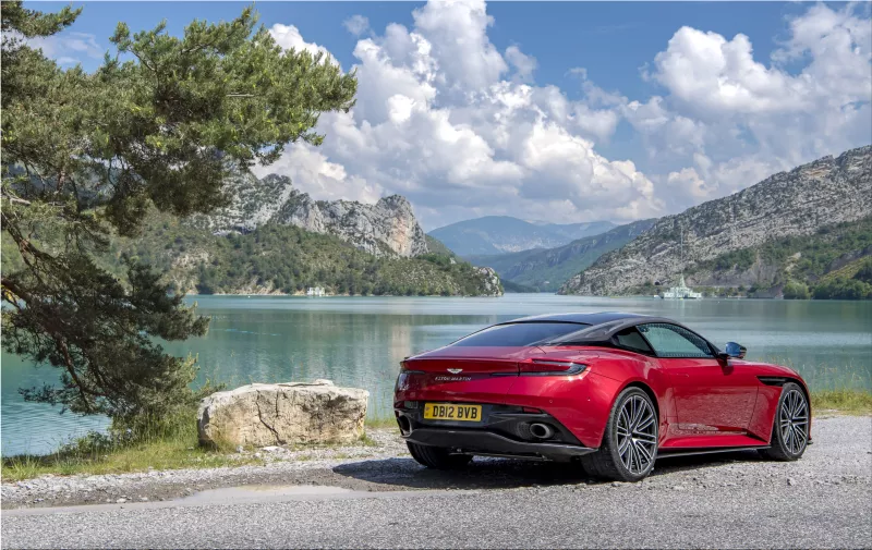 Aston Martin DB12 Hyper Red