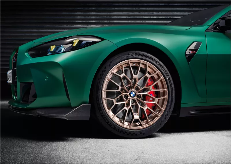 2025 BMW M4 CS