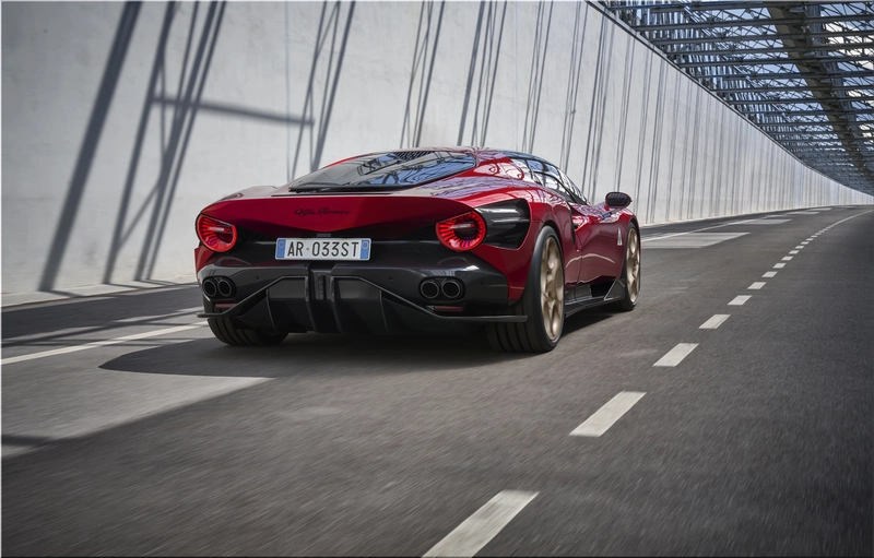Alfa Romeo 33 Stradale