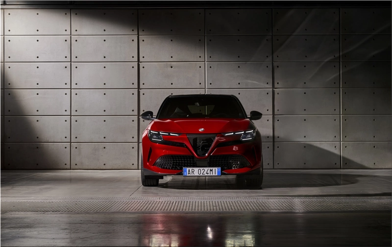 Alfa Romeo Junior Ibrida