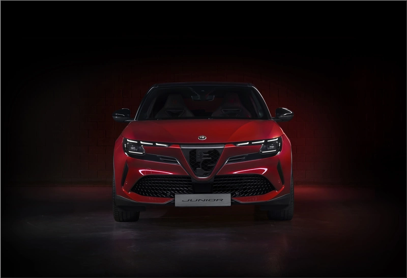 Alfa Romeo Junior Ibrida