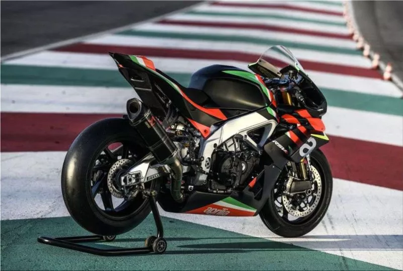 Aprilia RSV4 X
