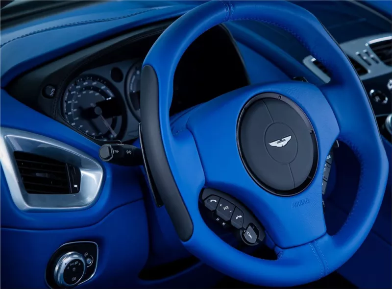 Aston Martin - Vanquish Q