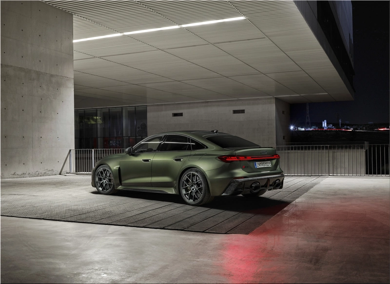 Audi RS 5 Hybrid
