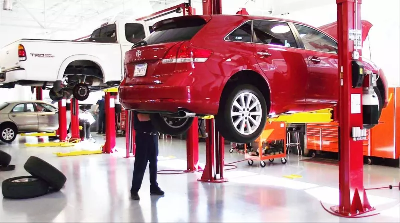 Auto Mechanic