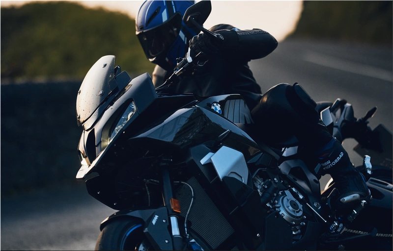 BMW M 1000 XR