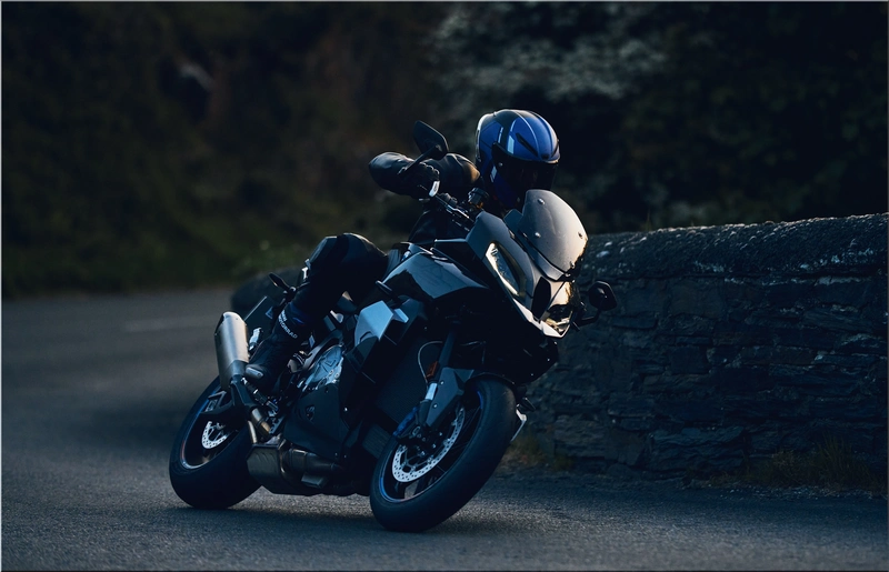 BMW M 1000 XR