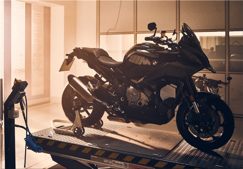 BMW M 1000 XR