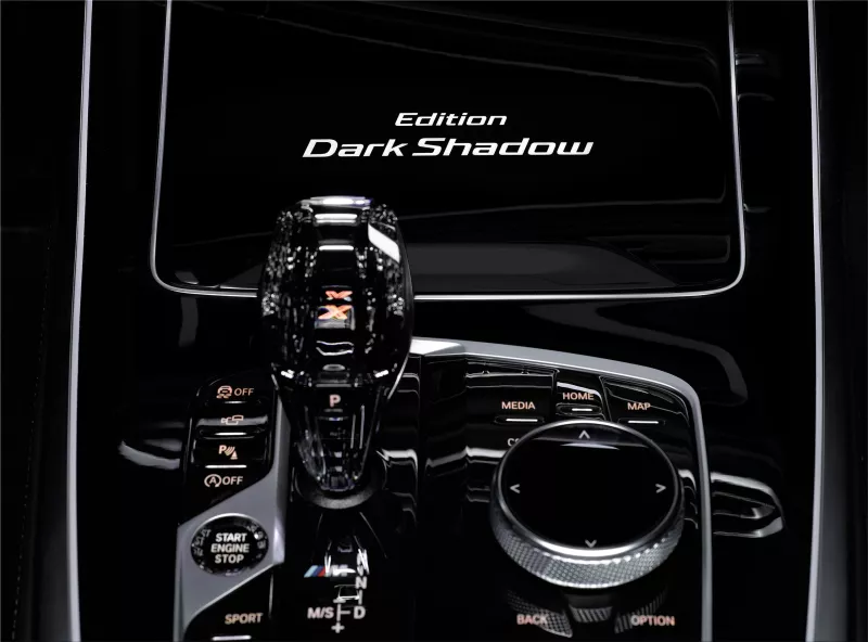 BMW X7 Dark Shadow Edition