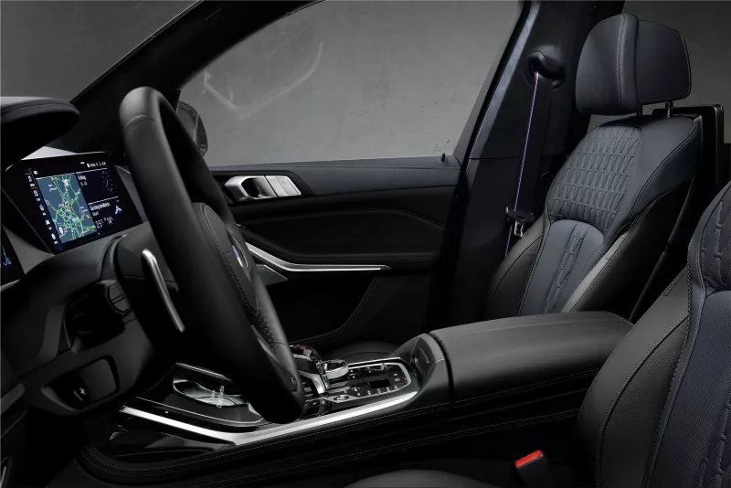 BMW X7 Dark Shadow Edition