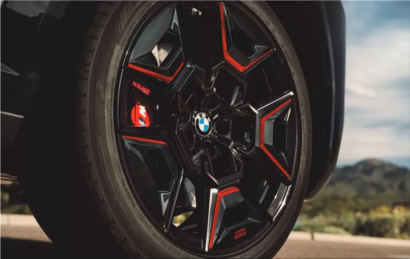 BMW XM Label Red