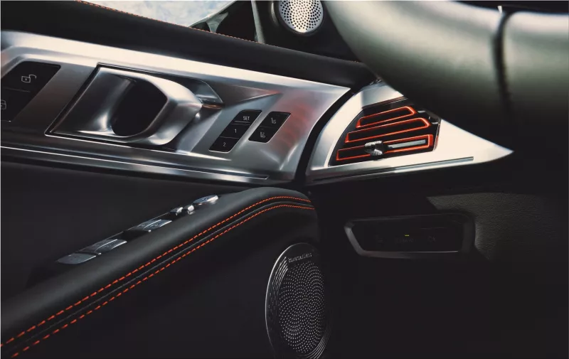 BMW XM Label Red
