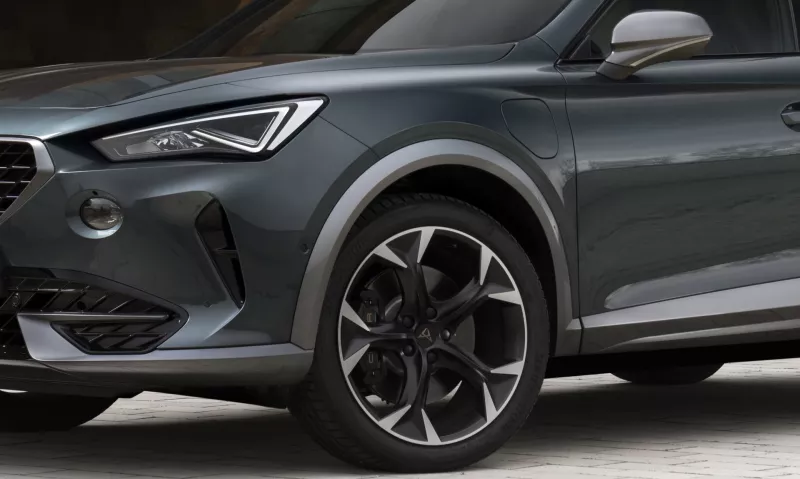 CUPRA Formentor Plug-in HYBRID SUV