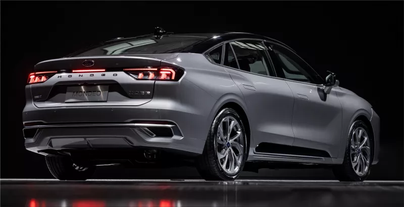 2022 Ford Mondeo