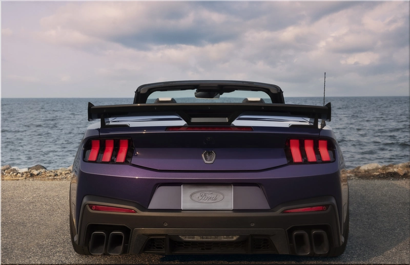 Ford Mustang Dark Horse SC Convertible