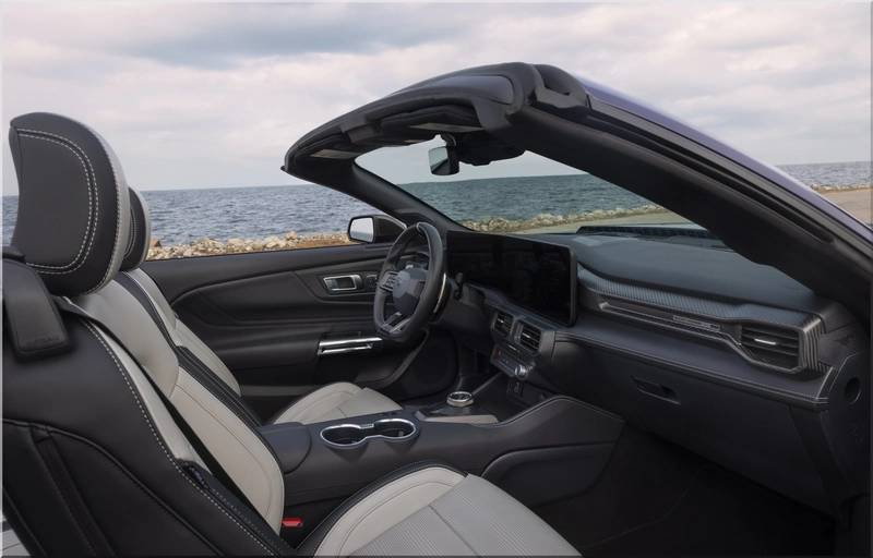 Ford Mustang Dark Horse SC Convertible