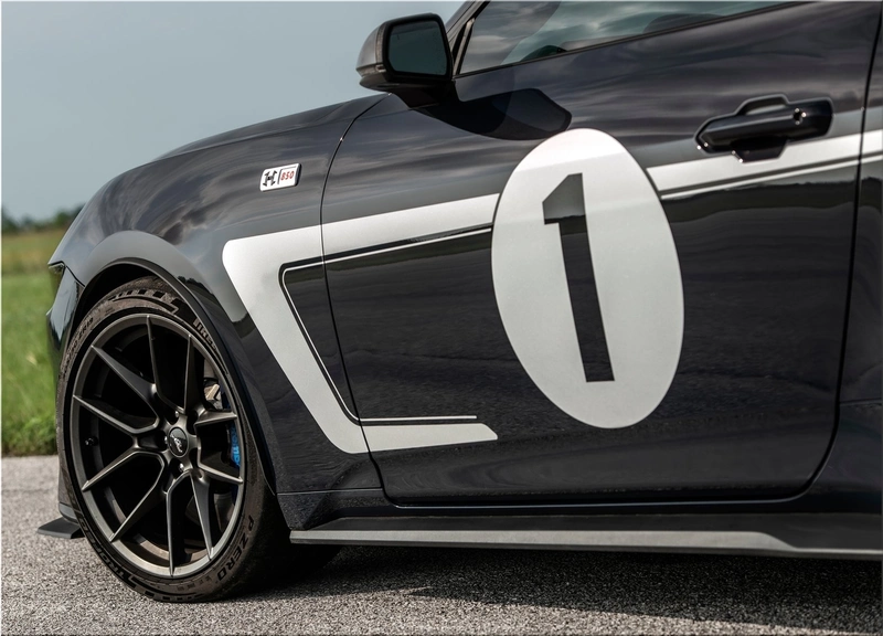 Hennessey H850 Mustang Dark Horse