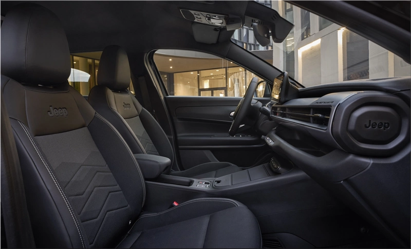 Jeep Avenger Black Edition