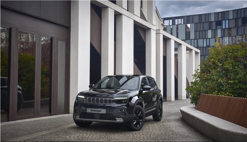 Jeep Avenger Black Edition