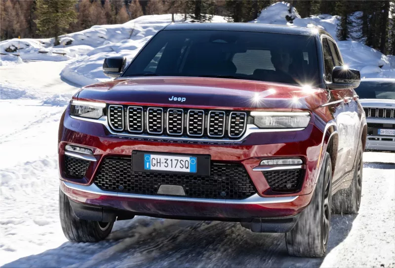 Jeep Grand Cherokee 4xe SUV hybrid