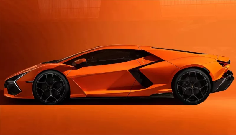 Lamborghini Revuelto