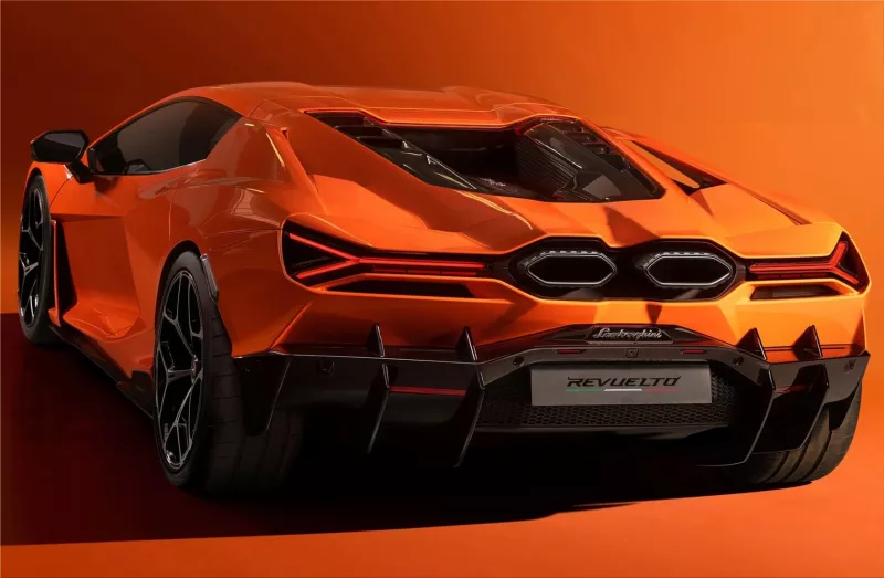 Lamborghini Revuelto